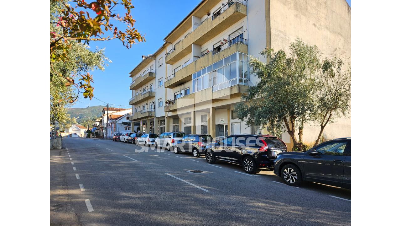 Loja comercial em localização central na vila de...