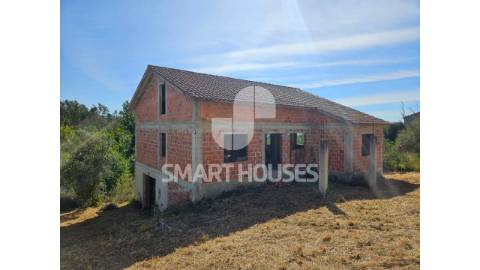 Terreno em localização central de S. Martinho da...