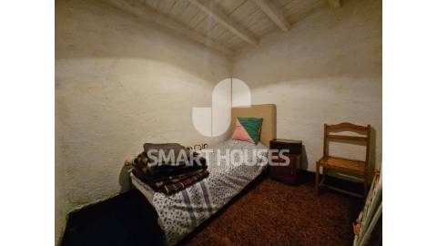 Moradia T2+1 no centro histórico de Vila Cova de...