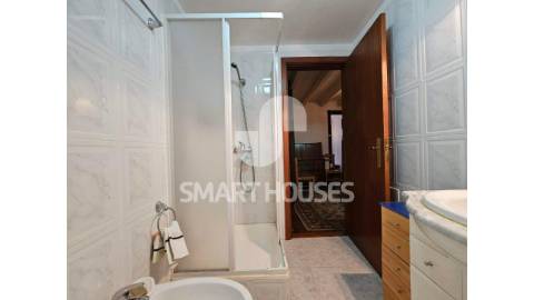 Moradia T2+1 no centro histórico de Vila Cova de...