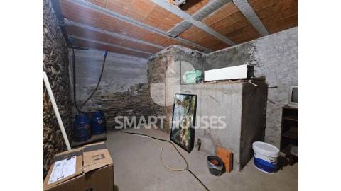 Moradia T2+1 no centro histórico de Vila Cova de...