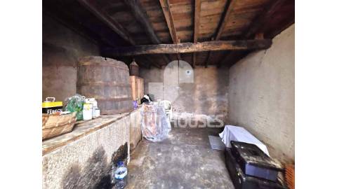 Moradia T2+1 no centro histórico de Vila Cova de...