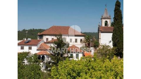 Moradia T2+1 no centro histórico de Vila Cova de...