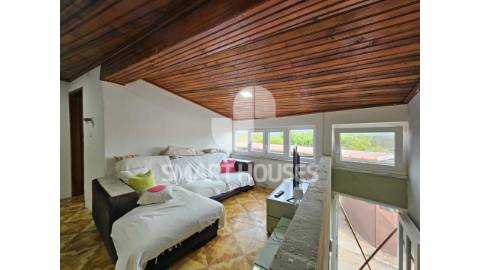 Moradia T2+1 no centro da aldeia de Paradela da...