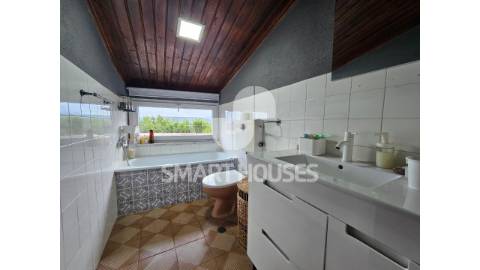 Moradia T2+1 no centro da aldeia de Paradela da...