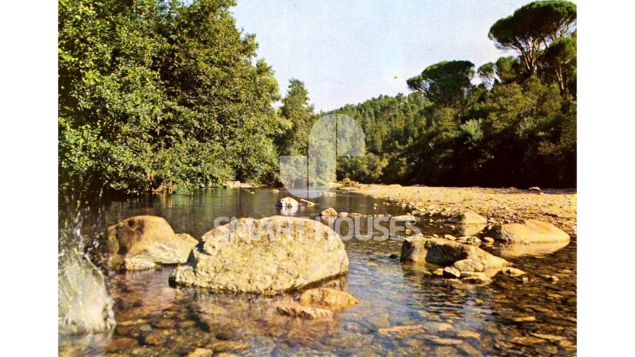 A quintinha “Porto do Barco de Cima” é uma...