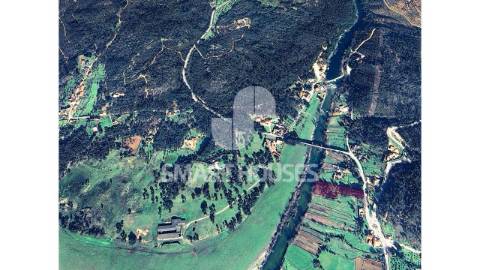 A quintinha “Porto do Barco de Cima” é uma...