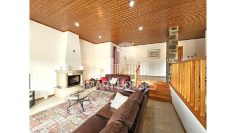 Moradia T3 em Casal de S. João, em terreno vedado...