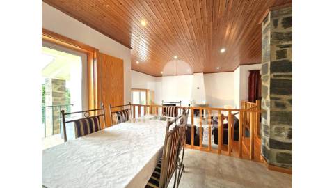 Moradia T3 em Casal de S. João, em terreno vedado...