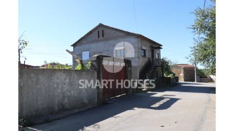 Moradia T2 em Meda de Mouros, Tábua, com...