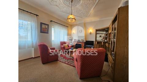 Moradia T4 em Paradela com grande terreno e...