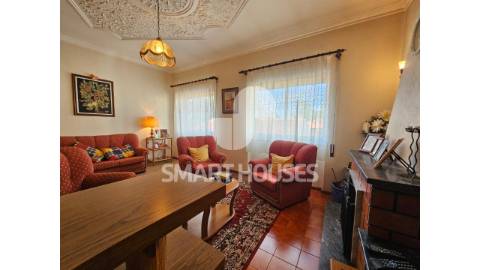 Moradia T4 em Paradela com grande terreno e...