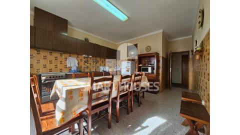 Moradia T4 em Paradela com grande terreno e...