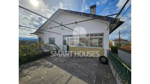 Moradia T4 em Paradela com grande terreno e...