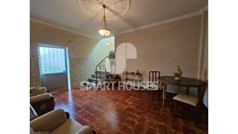 Moradia T4 em Paradela com grande terreno e...