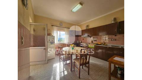 Moradia T4 em Paradela com grande terreno e...