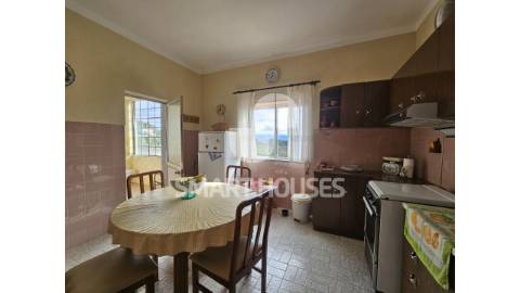 Moradia T4 em Paradela com grande terreno e...