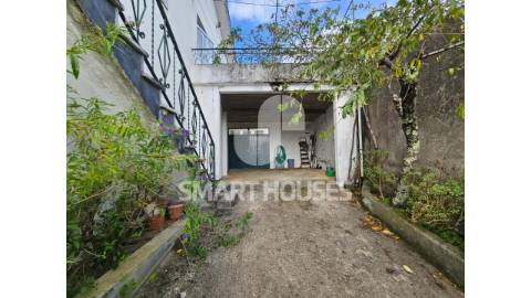 Moradia T4 em Paradela com grande terreno e...
