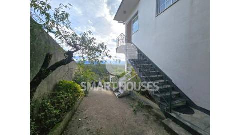 Moradia T4 em Paradela com grande terreno e...