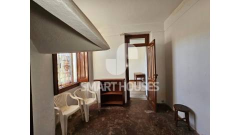 Moradia T4 + T2 em torno de pátio interior na...