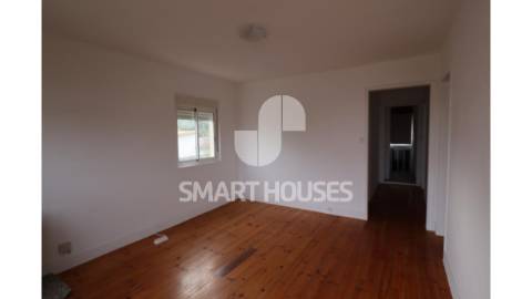 Moradia T2+2 em Vale de Nogueira, Arganil, com...