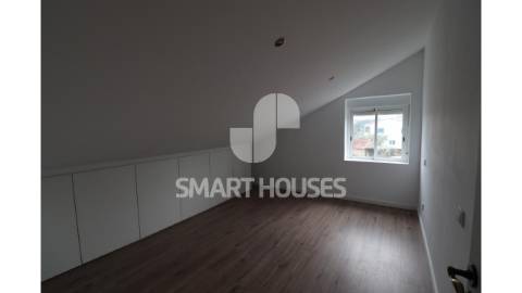 Moradia T2+2 em Vale de Nogueira, Arganil, com...