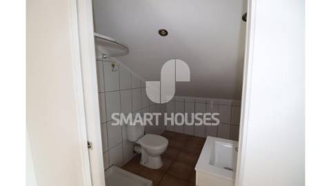 Moradia T2+2 em Vale de Nogueira, Arganil, com...