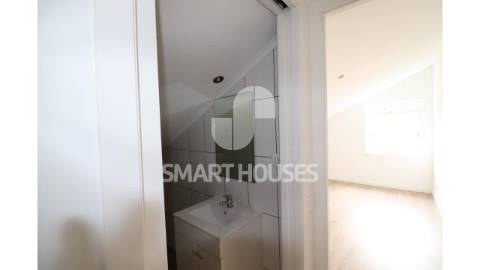 Moradia T2+2 em Vale de Nogueira, Arganil, com...