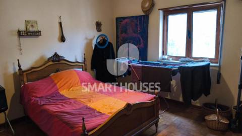 Moradia T3+1 na vila de Avô, concelho de Oliveira...