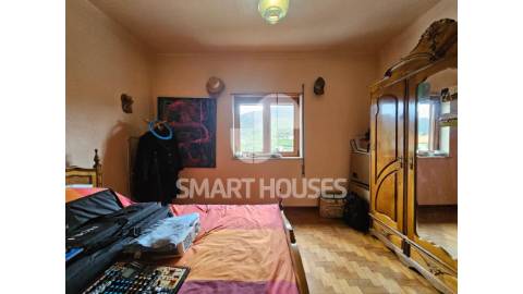 Moradia T3+1 na vila de Avô, concelho de Oliveira...