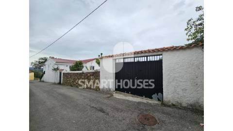 Moradia T3 em Lombada (S. Miguel de Poiares) com...