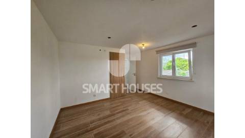 Moradia T3 em Lombada (S. Miguel de Poiares) com...