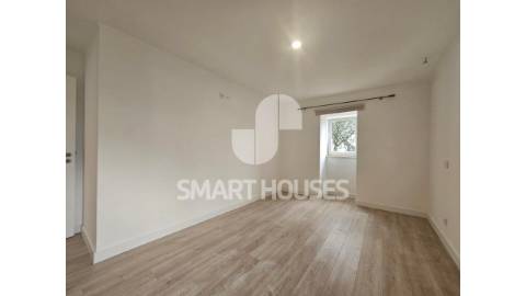 Moradia T3 em Lombada (S. Miguel de Poiares) com...