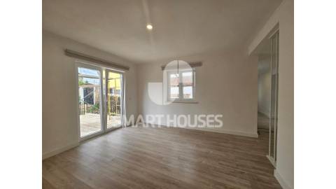 Moradia T3 em Lombada (S. Miguel de Poiares) com...