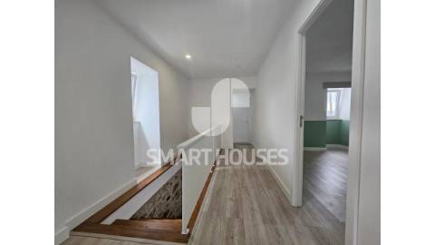 Moradia T3 em Lombada (S. Miguel de Poiares) com...