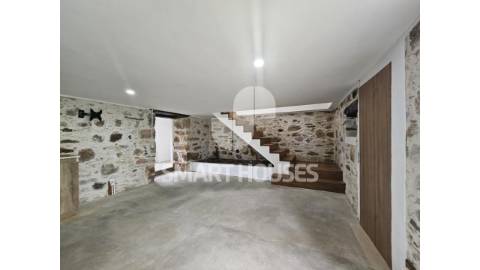 Moradia T3 em Lombada (S. Miguel de Poiares) com...