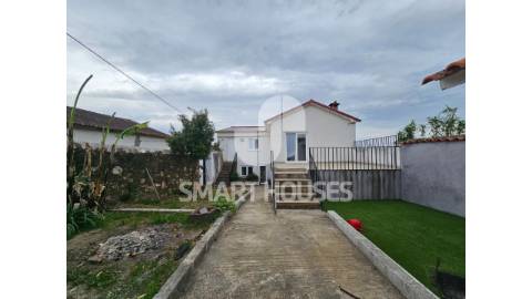 Moradia T3 em Lombada (S. Miguel de Poiares) com...