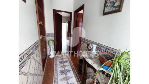 Moradia T4+1 com terreno no coração de São João...