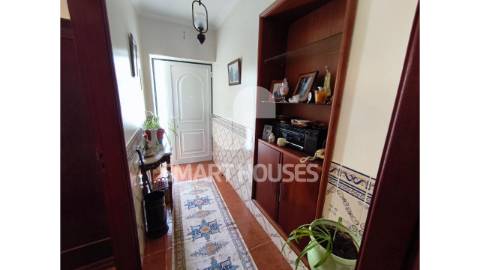 Moradia T4+1 com terreno no coração de São João...