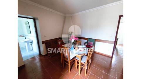 Moradia T4+1 com terreno no coração de São João...