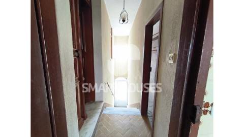 Moradia T4+1 com terreno no coração de São João...