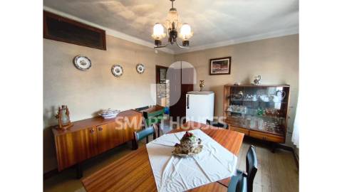 Moradia T4+1 com terreno no coração de São João...