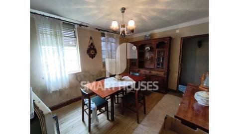 Moradia T4+1 com terreno no coração de São João...