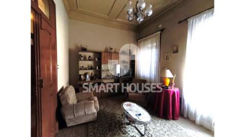 Moradia T4+1 com terreno no coração de São João...