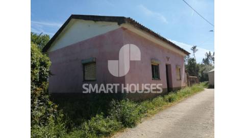 Moradia T2 em Casal de Sarzedo, Arganil, com...