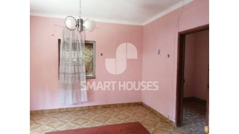 Moradia T2 em Casal de Sarzedo, Arganil, com...