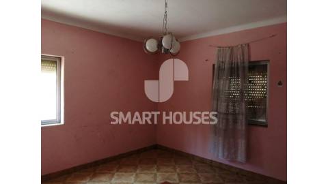 Moradia T2 em Casal de Sarzedo, Arganil, com...