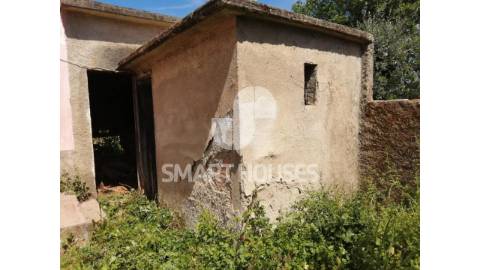 Moradia T2 em Casal de Sarzedo, Arganil, com...