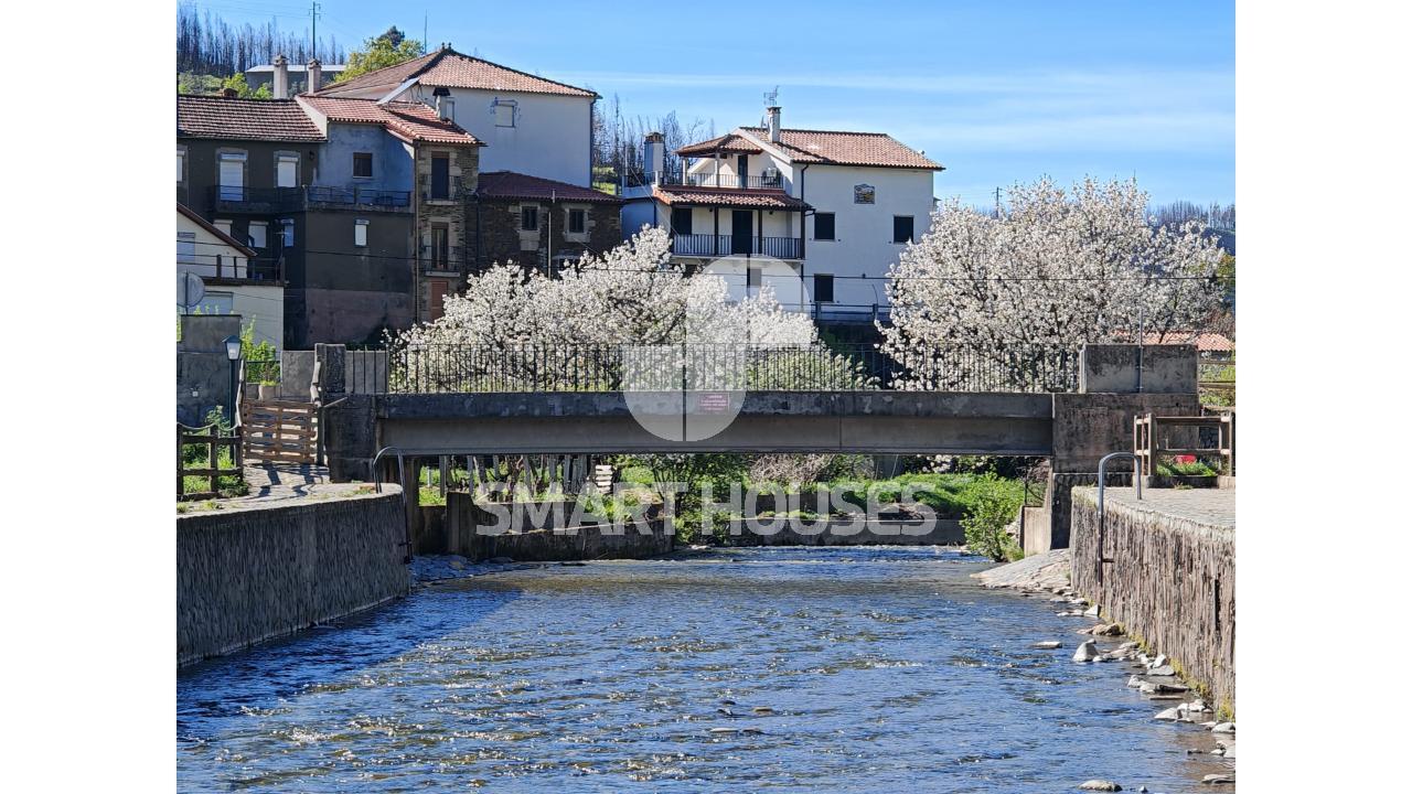 Moradia T2 no Agroal (Pomares, Arganil), com...