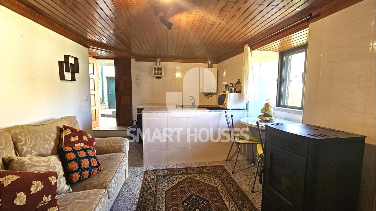 Moradia T2 no Agroal (Pomares, Arganil), com...